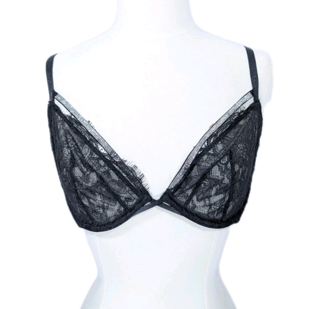 Victoria's Secret Very Sexy Bra 34DD New Women Sheer Lace Rhinestones Underwire